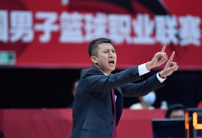  昂热主帅赛后宣布辞职，助教暂代执教职务  