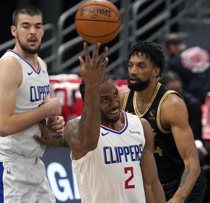  快船乔治复出首战砍28+10+5数据  