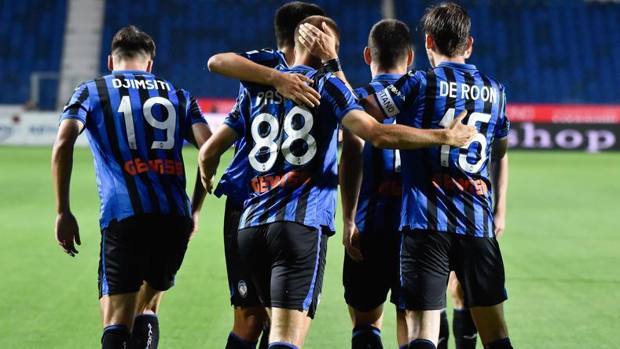  亚特兰大边路传中制胜战术击溃佛罗伦萨防线